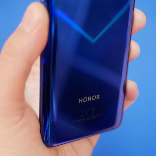 Обзор Honor View 20: не "бровь", а "глаз" Обзор Honor View 20: не "бровь", а "глаз"