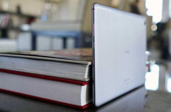 Обзор Huawei MediaPad M5 Lite: конкурент недорогому iPad Обзор Huawei MediaPad M5 Lite: конкурент недорогому iPad