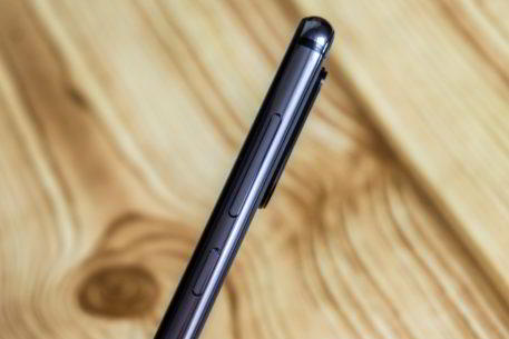 Обзор Xiaomi Mi 9 SE - компактный и немного упрощенный флагман Обзор Xiaomi Mi 9 SE - компактный и немного упрощенный флагман