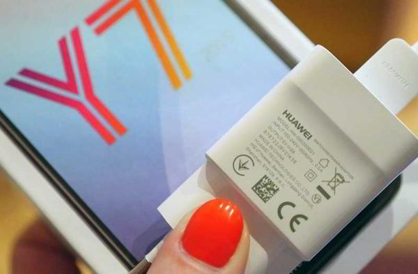 Обзор Huawei Y7 2019 (Enjoy 9, Y7 Pro): бюджетного смартфона с премиум дизайном Обзор Huawei Y7 2019 (Enjoy 9, Y7 Pro): бюджетного смартфона с премиум дизайном