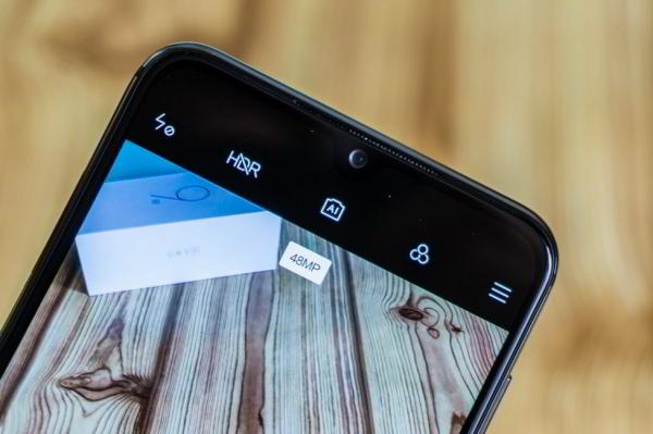 Обзор Xiaomi Mi 9 SE - компактный и немного упрощенный флагман Обзор Xiaomi Mi 9 SE - компактный и немного упрощенный флагман