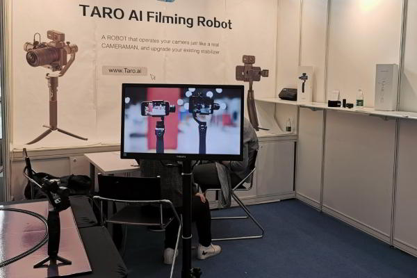 Здесь покупают то, что вы купите завтра Здесь покупают то, что вы купите завтра