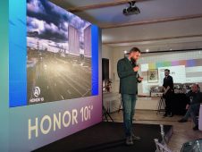 Новый смартфон Honor 10i представлен в России Новый смартфон Honor 10i представлен в России