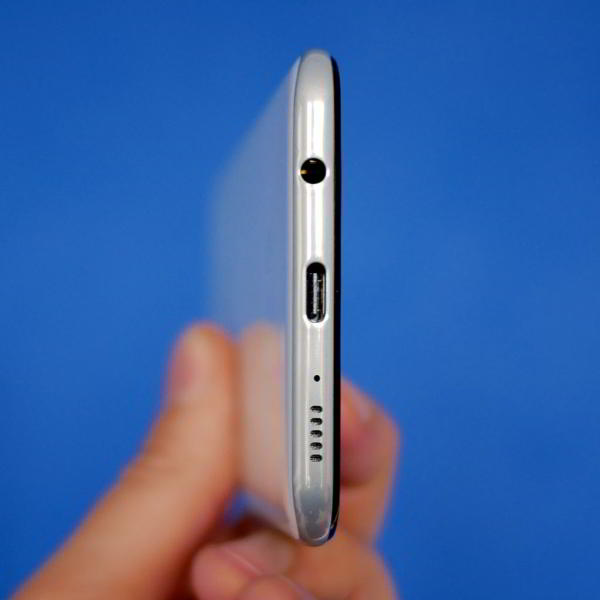 Обзор смартфона Samsung Galaxy A30: породистый, но доступный Обзор смартфона Samsung Galaxy A30: породистый, но доступный