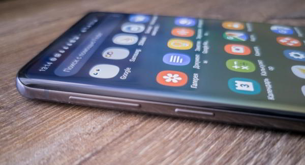 Обзор Samsung Galaxy S10 - юбилейный флагман Обзор Samsung Galaxy S10 - юбилейный флагман