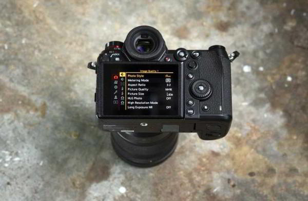 Обзор Panasonic Lumix S1R: полнокадровой камеры с 187-мегапикселями Обзор Panasonic Lumix S1R: полнокадровой камеры с 187-мегапикселями