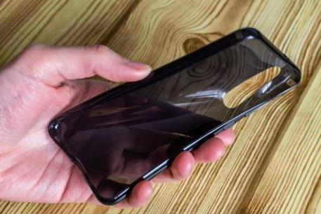 Обзор Xiaomi Mi 9 SE - компактный и немного упрощенный флагман Обзор Xiaomi Mi 9 SE - компактный и немного упрощенный флагман