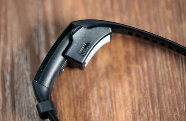 Обзор Honor Band 4: кому нужен Fitibit если есть Honor Обзор Honor Band 4: кому нужен Fitibit если есть Honor