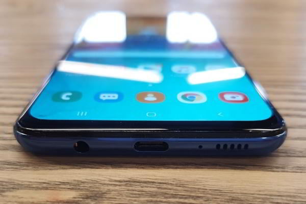 Обзор Galaxy A30: достойный конкурент недорогим смартфонам Xiaomi и Honor Обзор Galaxy A30: достойный конкурент недорогим смартфонам Xiaomi и Honor