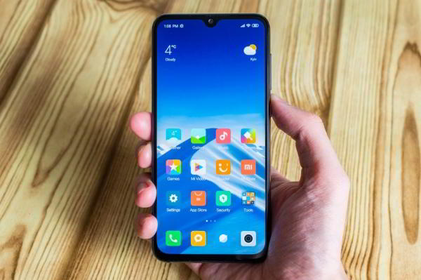 Обзор Xiaomi Mi 9 SE - компактный и немного упрощенный флагман Обзор Xiaomi Mi 9 SE - компактный и немного упрощенный флагман