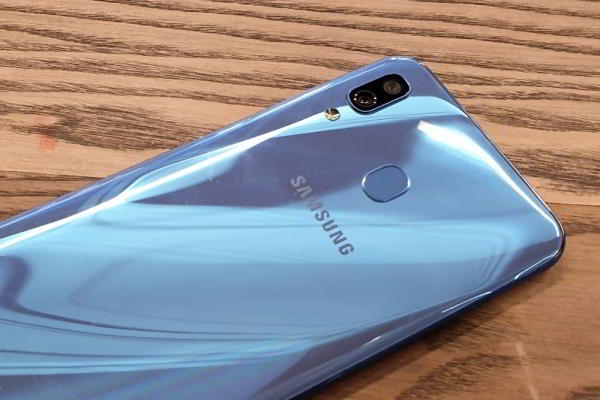 Обзор Galaxy A30: достойный конкурент недорогим смартфонам Xiaomi и Honor Обзор Galaxy A30: достойный конкурент недорогим смартфонам Xiaomi и Honor