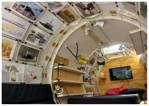 Аргентинский архитектор создал крошечный дом-убежище из топливного бака Аргентинский архитектор создал крошечный дом-убежище из топливного бака