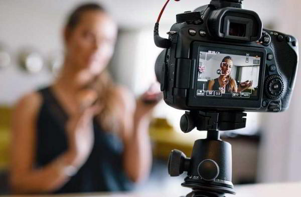 Какую камеру выбрать — зеркальную или беззеркальную? Какую камеру выбрать — зеркальную или беззеркальную?