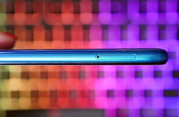 Обзор Huawei Y7 2019 (Enjoy 9, Y7 Pro): бюджетного смартфона с премиум дизайном Обзор Huawei Y7 2019 (Enjoy 9, Y7 Pro): бюджетного смартфона с премиум дизайном