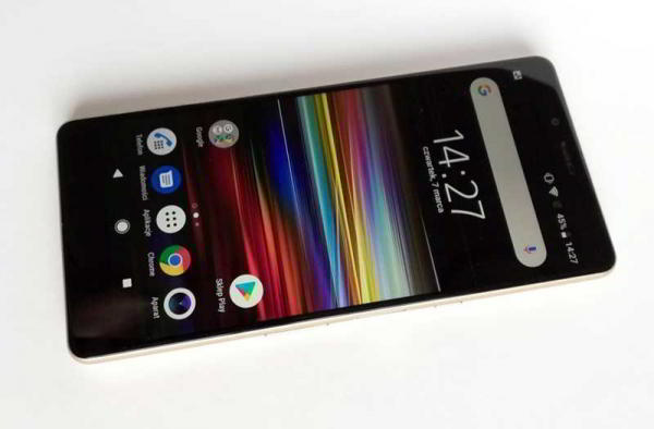 Обзор Sony Xperia L3: бюджетного и неоднозначного смартфона Обзор Sony Xperia L3: бюджетного и неоднозначного смартфона