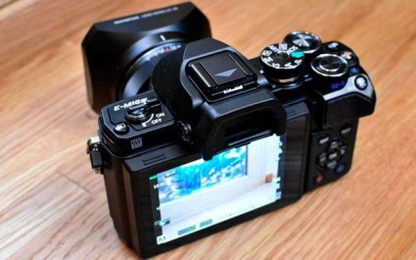 Фотокамера Olympus OM-D E-M10 Mark III как альтернатива камерофона Фотокамера Olympus OM-D E-M10 Mark III как альтернатива камерофона
