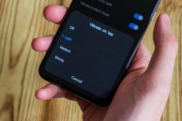 Обзор Xiaomi Mi 9 SE - компактный и немного упрощенный флагман Обзор Xiaomi Mi 9 SE - компактный и немного упрощенный флагман