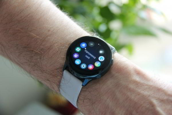 Обзор Samsung Galaxy Watch Active: универсальный солдат Обзор Samsung Galaxy Watch Active: универсальный солдат