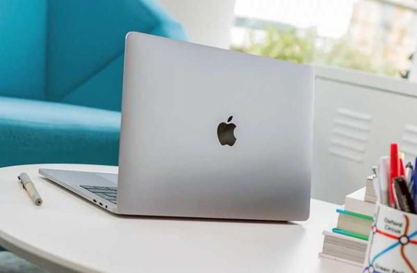 Обзор Apple MacBook Pro 13 с тачбаром — красивого и несовершенного ноутбука Обзор Apple MacBook Pro 13 с тачбаром — красивого и несовершенного ноутбука