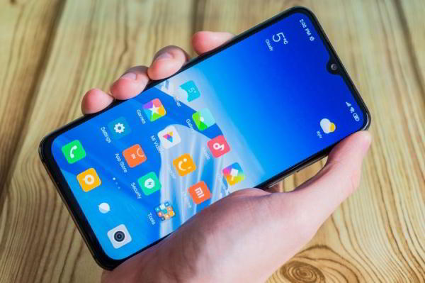 Обзор Xiaomi Mi 9 SE - компактный и немного упрощенный флагман Обзор Xiaomi Mi 9 SE - компактный и немного упрощенный флагман