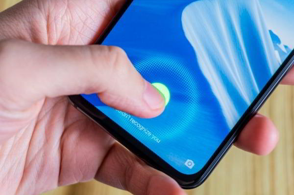 Обзор Xiaomi Mi 9 SE - компактный и немного упрощенный флагман Обзор Xiaomi Mi 9 SE - компактный и немного упрощенный флагман