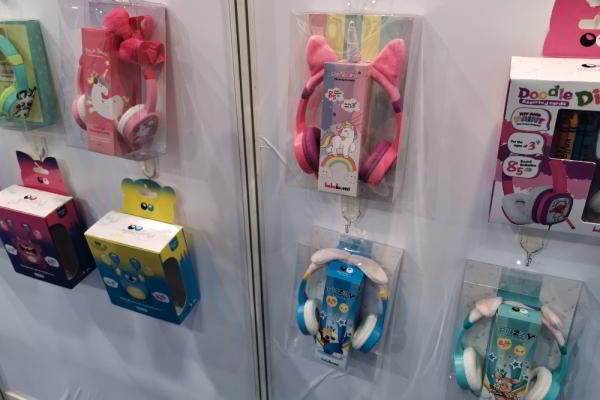 Здесь покупают то, что вы купите завтра Здесь покупают то, что вы купите завтра