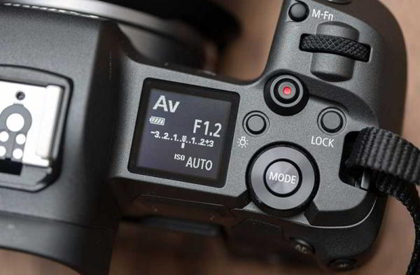 Первый обзор Canon EOS R: полнокадровой беззеркальной камеры Первый обзор Canon EOS R: полнокадровой беззеркальной камеры