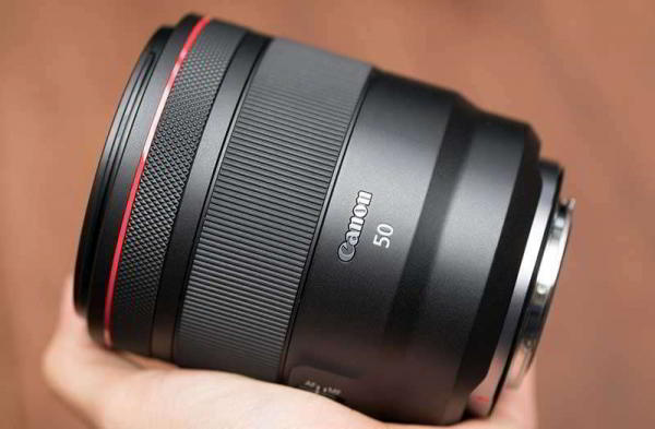 Первый обзор Canon EOS R: полнокадровой беззеркальной камеры Первый обзор Canon EOS R: полнокадровой беззеркальной камеры