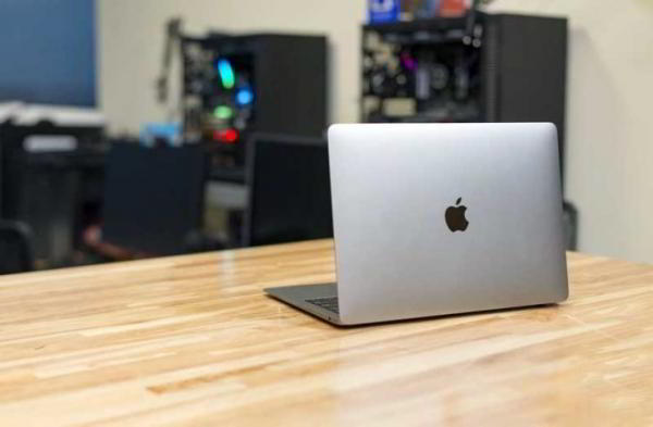Обзор ноутбука Apple MacBook Air 2018 со всем необходимым