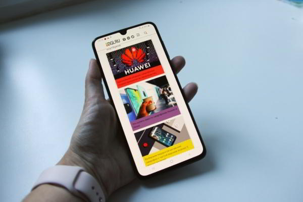 Обзор Samsung Galaxy A70: смартфон с огромным экраном и мощной батареей Обзор Samsung Galaxy A70: смартфон с огромным экраном и мощной батареей