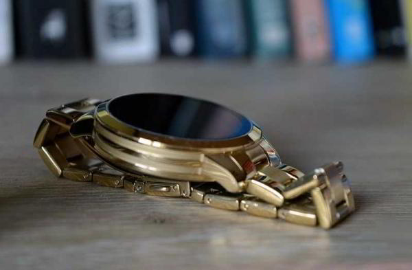 Обзор Michael Kors Access Runway: функциональные и модные умные часы Обзор Michael Kors Access Runway: функциональные и модные умные часы