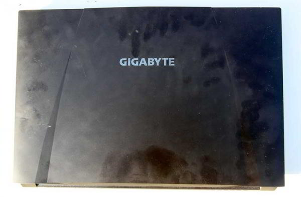 Обзор Gigabyte Sabre 17: мощного ноутбука среднего класса Обзор Gigabyte Sabre 17: мощного ноутбука среднего класса