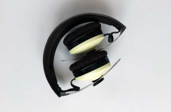 Обзор Sennheiser Momentum Wireless: высококлассных беспроводных наушников Обзор Sennheiser Momentum Wireless: высококлассных беспроводных наушников