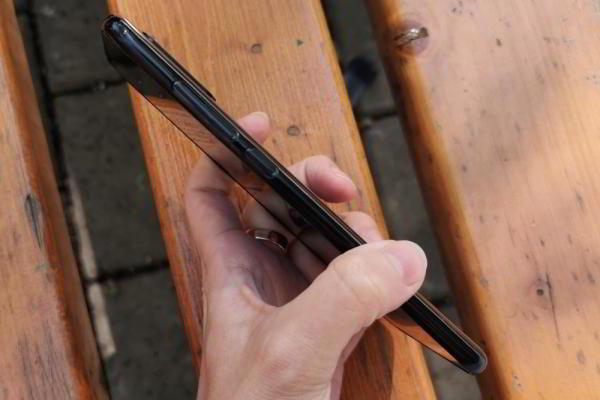 Обзор Xiaomi Mi 9: недорогой флагман Обзор Xiaomi Mi 9: недорогой флагман