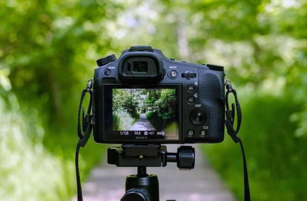 Обзор Sony RX10 Mark IV: лучшая камера всё в одном от Sony Обзор Sony RX10 Mark IV: лучшая камера всё в одном от Sony