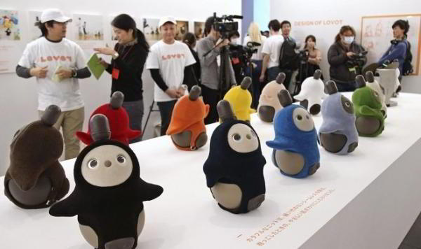 В Японии набирает популярность Lovot – робот с интеллектом хомячка и любовью к обнимашкам В Японии набирает популярность Lovot – робот с интеллектом хомячка и любовью к обнимашкам