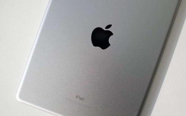 Обзор Apple iPad (2018) — Новый iPad почти не обновлён, но остаётся королём планшетов Обзор Apple iPad (2018) — Новый iPad почти не обновлён, но остаётся королём планшетов