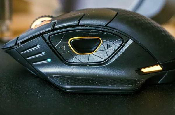 Обзор Corsair Dark Core SE большой беспроводной мыши Обзор Corsair Dark Core SE большой беспроводной мыши