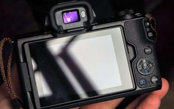 Canon EOS M50 — Обзор почти идеальной камеры для влогеров Canon EOS M50 — Обзор почти идеальной камеры для влогеров