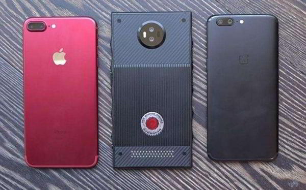 Телефон Hydrogen One от Red с голографическим дисплеем и достойным ценником Телефон Hydrogen One от Red с голографическим дисплеем и достойным ценником