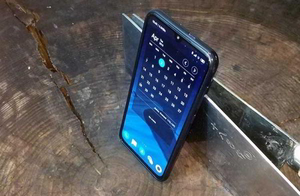 Обзор Xiaomi Mi 9 SE уменьшенной версии флагмана Обзор Xiaomi Mi 9 SE уменьшенной версии флагмана