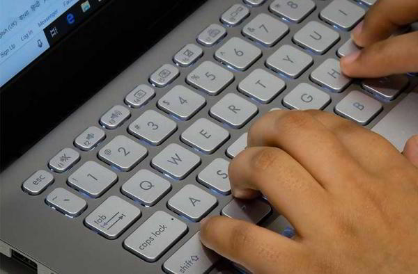 Обзор Asus VivoBook S14 разумного ноутбука для обычного пользователя Обзор Asus VivoBook S14 разумного ноутбука для обычного пользователя