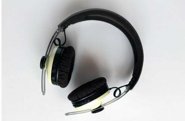 Обзор Sennheiser Momentum Wireless: высококлассных беспроводных наушников Обзор Sennheiser Momentum Wireless: высококлассных беспроводных наушников