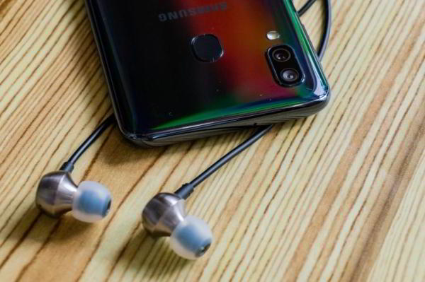 Обзор Samsung Galaxy A40 — компактный средний класс Обзор Samsung Galaxy A40 — компактный средний класс