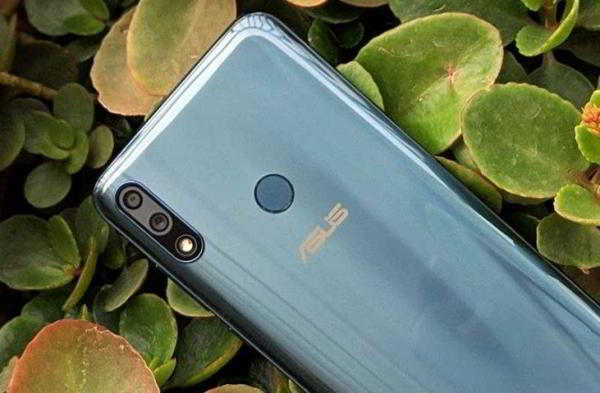 Обзор Asus Zenfone Max Pro M2 обновлённого большого смартфона Обзор Asus Zenfone Max Pro M2 обновлённого большого смартфона