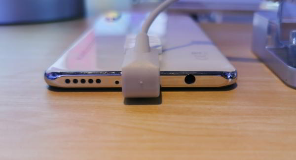 Репортаж с презентации Huawei P30 Lite в Украине - 48 молодежных мегапикселей Репортаж с презентации Huawei P30 Lite в Украине - 48 молодежных мегапикселей