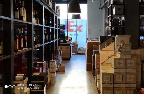 Обзор Xiaomi Mi 9 SE уменьшенной версии флагмана Обзор Xiaomi Mi 9 SE уменьшенной версии флагмана