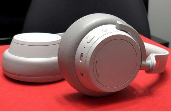 Первый обзор Microsoft Surface Headphones: детальный и сокрушающий звук Первый обзор Microsoft Surface Headphones: детальный и сокрушающий звук