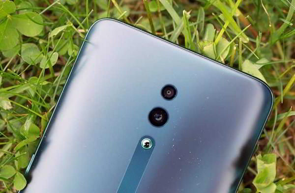 Обзор Oppo Reno: уникальный телефон с выдвижной камерой Обзор Oppo Reno: уникальный телефон с выдвижной камерой