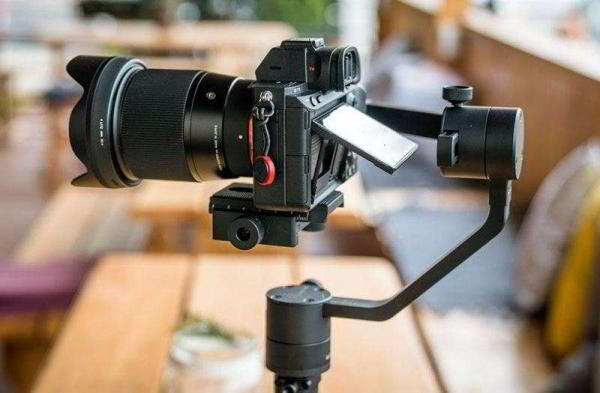 Обзор Moza AirCross: нового стедикама на рынке стабилизаторов Обзор Moza AirCross: нового стедикама на рынке стабилизаторов